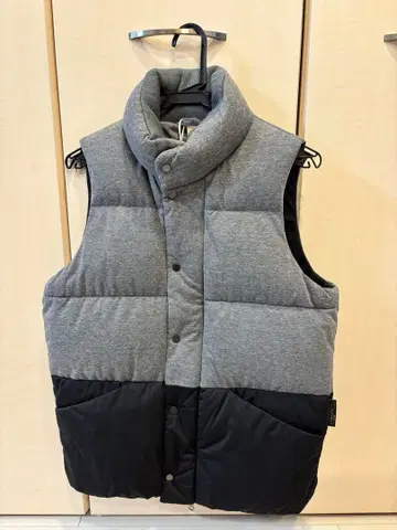 YOSOOU 그레이와 블랙 다운 베스트 시착만 한 상품, 미사용 새상품