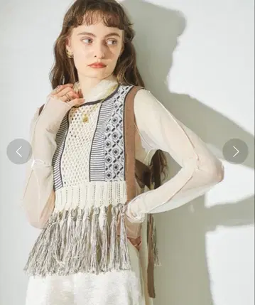 PUBLlC TOKYO 프린지 니트 베스트 (브라운 계열)