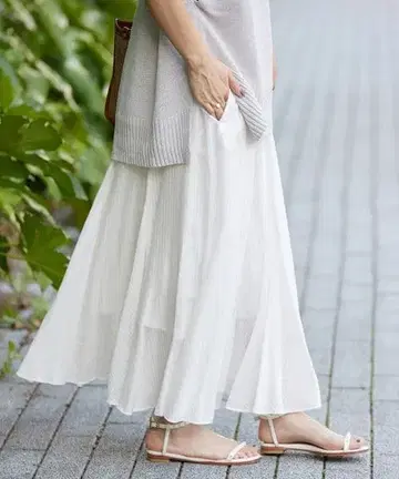 IENA 인도 도비 개더 플레어 스커트 화이트 36