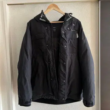 RVCA 블랙 다운 자켓 M 후드 부착