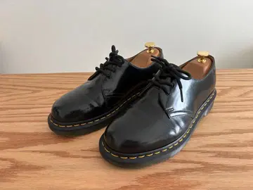 닥터마틴 3홀 UK6