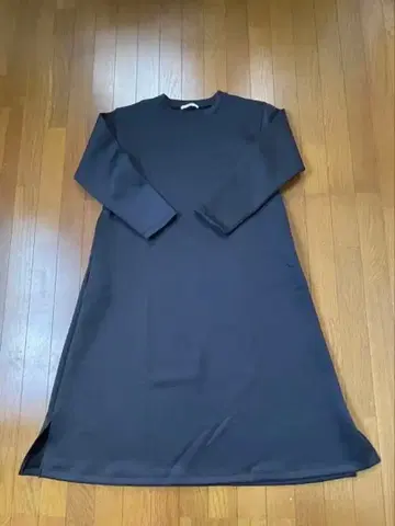 NARU 블랙 롱 원피스 종이상자 소재 사이드 슬릿