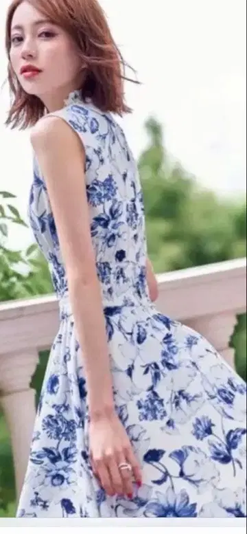 emiriawiz 블루 플라워 턱 원피스 S