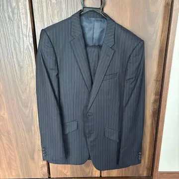 TAKEOKIKUCHI 다크 그레이 스트라이프 자켓