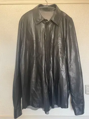 NANUSHKA 블랙 비건 가죽 셔츠 포켓 부착