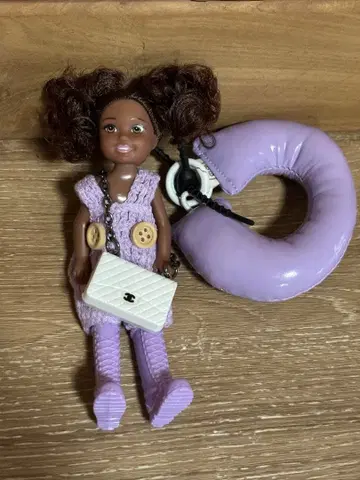 바비 보라색 참 포함 한국