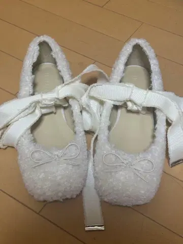 릴리 브라운 레이스업 발레 슈즈 L IVR