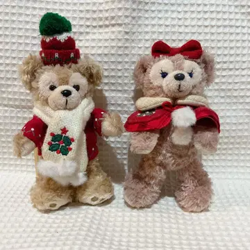 더피 셰리메이 크리스마스 2010 인형 배지