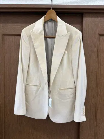 새상품 ZARA 베이지 벨벳 테일러드 자켓 48