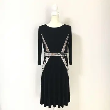 새상품급 LEONARD 레오나르 칸칸 스트레치 원피스