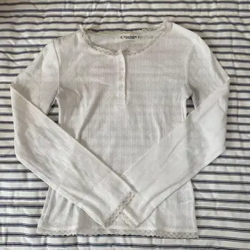 화이트 헨리넥 긴팔 티셔츠