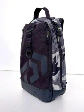 다이와 원 숄더백 카모플라쥬 그레이 카모