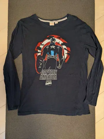 [ 공식 ] MARVEL 캡틴 아메리카 롱 슬리브 T 네이비 M