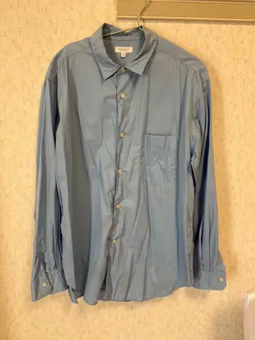 유나이티드 애로우즈 스카이블루 버튼 셔츠 긴팔 왼쪽 가슴 포켓 부착