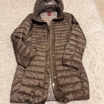 다운 자켓 L 사이즈 후드 부착 새상품급