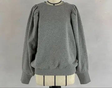 YOIHI 로고 자수 퍼프 슬리브 맨투맨