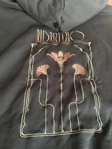 NIL DUE / NIL UN TOKYO 꽃 자수 다크 그린 후드티