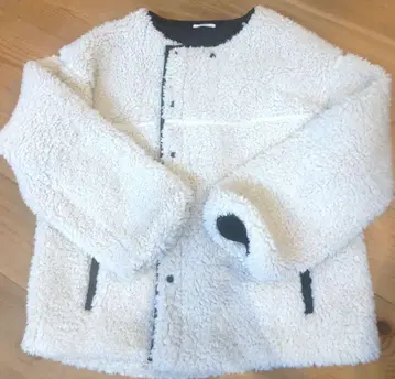 어반 리서치 아이보리 보아 자켓