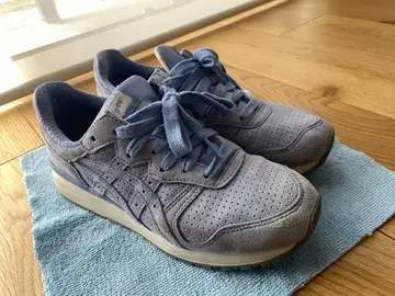 오니츠카타이거 스니커즈