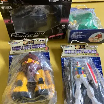 미개봉 기동전사 건담 레트로 프라이스 4종 세트