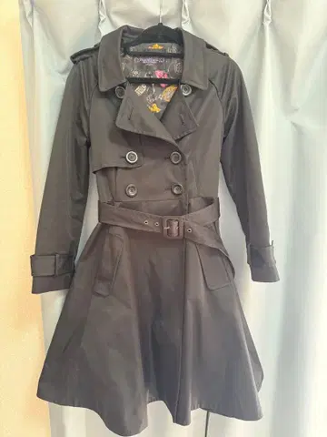 트렌치코트 플레어