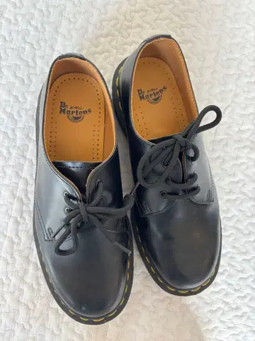 닥터마틴 3홀 깁슨 신발