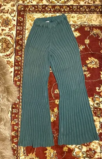 BASERANGE 베이저인지 리브 코튼 플리츠 팬츠/그린