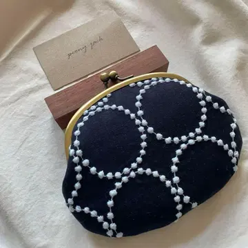 탬버린 네이비 지갑 겸 가마구치 미나 페르호넨