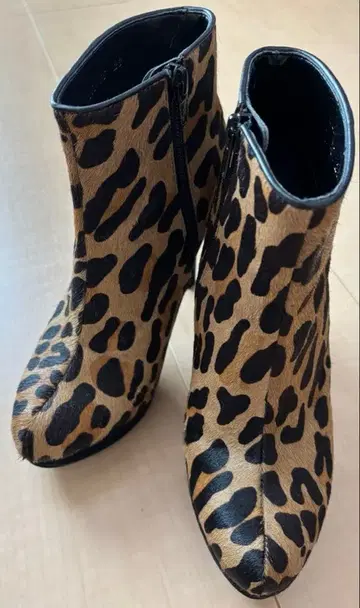 숏부츠 레오파드 무늬 DIANA