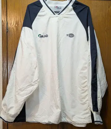 niko and . 스포티 점퍼