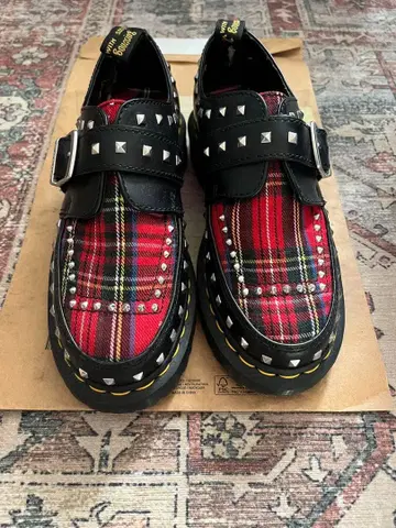[ UK5 ] Dr.Martens 체크 로퍼
