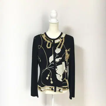 최근 새상품급 LEONARD 레오나르 칸칸 스트레치 가디건 42