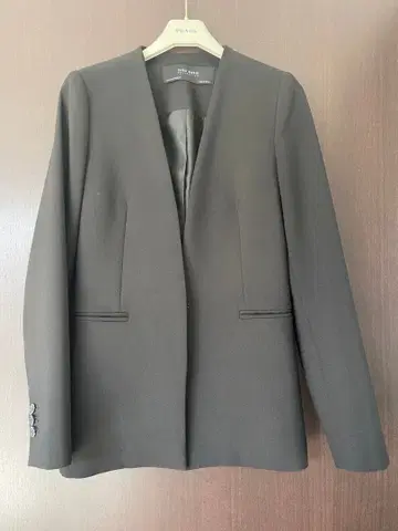 ZARA 블랙 노카라 자켓