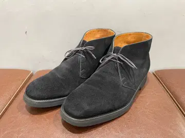 J.M.WESTON 스웨이드 처카 부츠