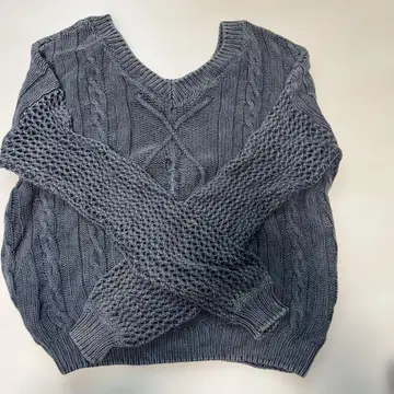 GYDA 케이블 짜임 그레이 니트 스웨터