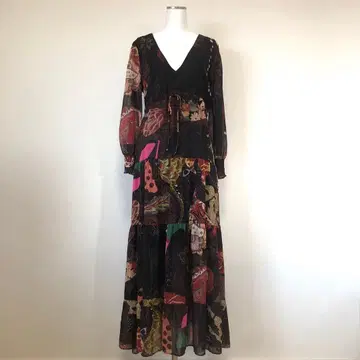 [ 새상품급! ] Desigual 데시구알 원피스 M 사이즈