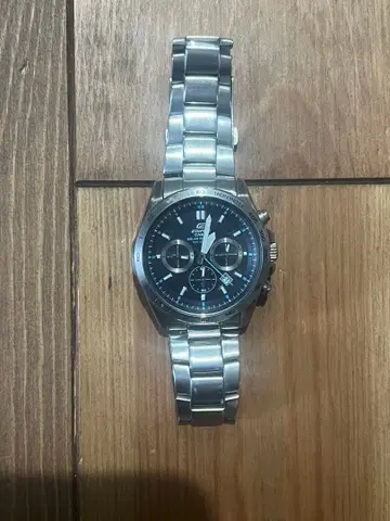 EDIFICE 솔라 시계 실버