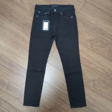 RED CARD TOKYO Vertical Super Skinny 27