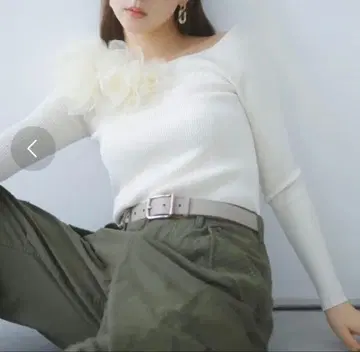 [새상품급] SNIDEL 모티브 니트 풀오버 아이보리 FREE 긴팔