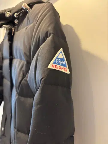 Cape Heights 후드 부착 다운 자켓 블랙