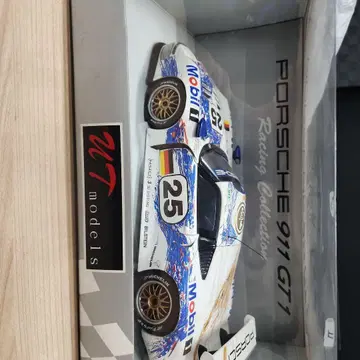 UT models Porsche 911 GT1 미니카