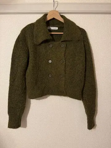 ZARA 니트 랩 가디건 더블 버튼 스웨터 크롭 기장