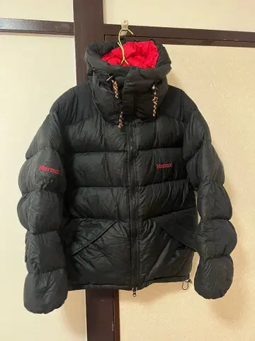 마모트 다운 자켓 블랙/레드