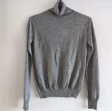 그레이 터틀넥 스웨터 긴팔