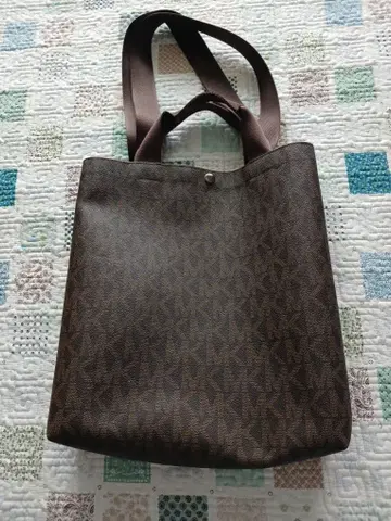 MK 로고 브라운 숄더백