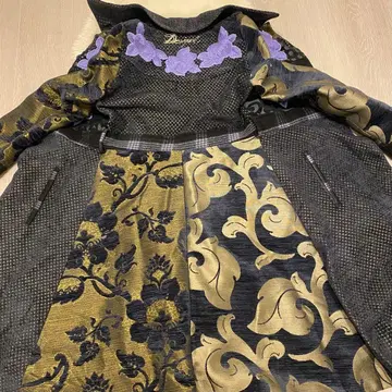 꽃무늬 자수 롱 코트