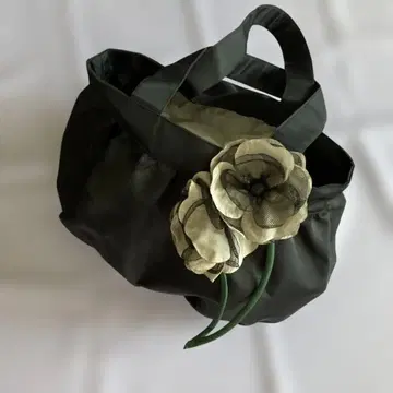 사에라 포테치노 백 블랙