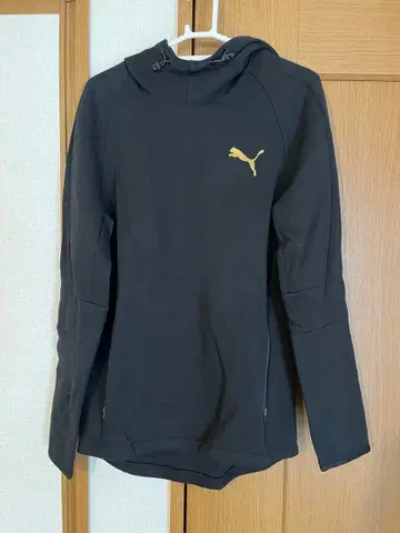 PUMA 블랙 후드티 M 사이즈