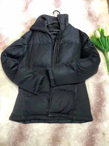 블랙 다운 자켓 리브 옷깃 디자인 GAP