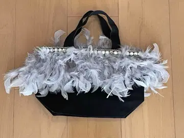 Saha by elliee 페더 토트